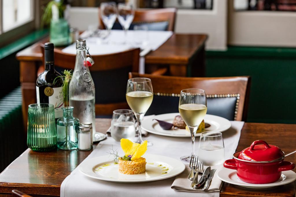 Hotel Restaurant Taverne Twello ภายนอก รูปภาพ